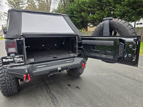 Used 2012 Jeep Wrangler Unlimited Sport w/ Connectivity Group image 16