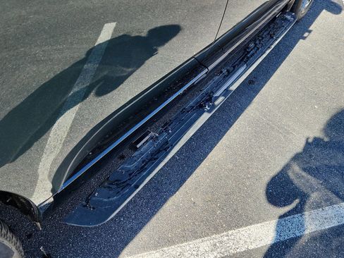 Certified 2025 Land Rover Range Rover Long Wheelbase SE image 26