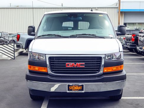 Used 2025 GMC Savana 3500 LT w/ LT Preferred Equipment Group RWD image 18