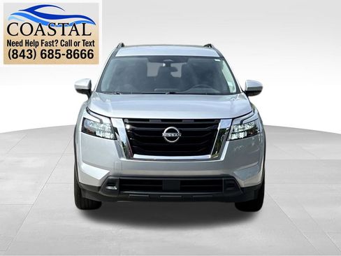 Certified 2025 Nissan Pathfinder SV FWD image 2