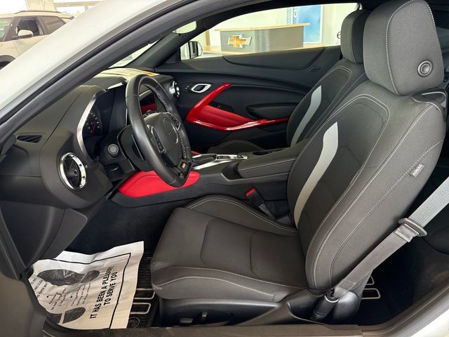 Used 2022 Chevrolet Camaro SS RWD image 8