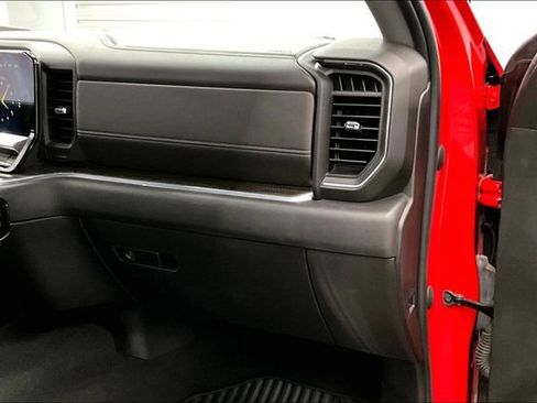 Used 2022 Chevrolet Silverado 1500 LT AWD/4WD image 19