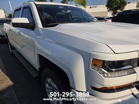 Used 2018 Chevrolet Silverado 1500 LT w/ All Star Edition AWD/4WD image 4