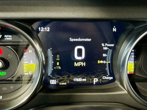 Used 2023 Jeep Wrangler Unlimited Sahara w/ Cold Weather Group AWD/4WD image 21