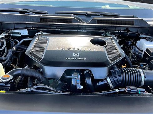 Certified 2025 INFINITI QX80 Luxe image 15