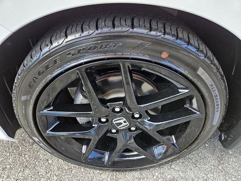 Used 2024 Honda Civic Sport image 19