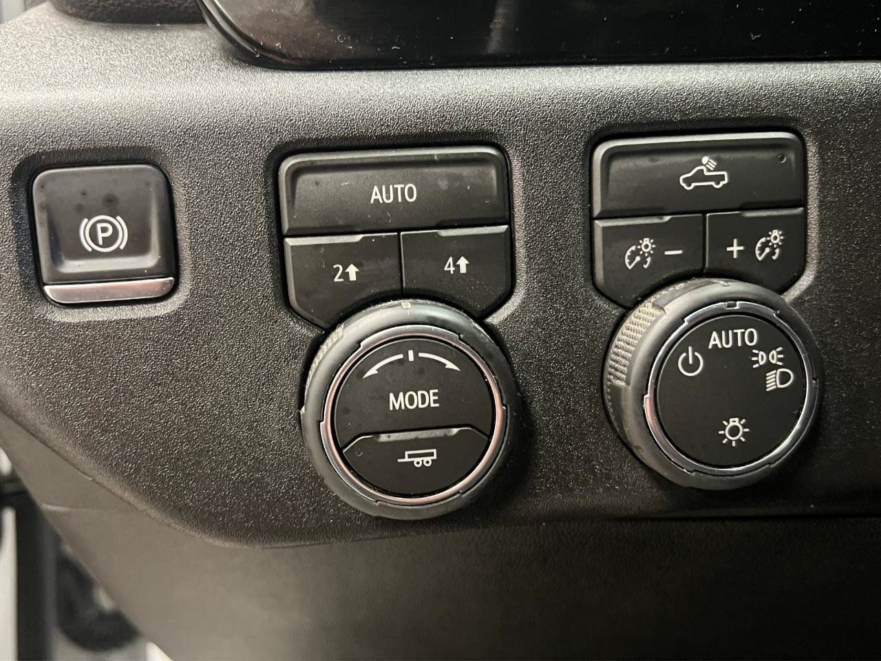 Used 2026 Chevrolet Silverado 1500 LT AWD/4WD image 37