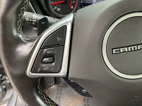 Used 2019 Chevrolet Camaro LT RWD image 15