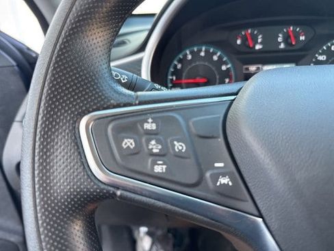 Used 2025 Chevrolet Malibu LT FWD image 16