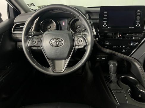 Used 2022 Toyota Camry SE image 14