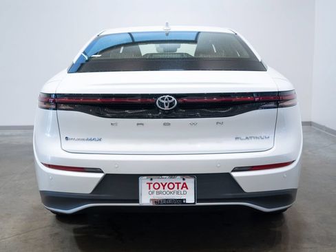Certified 2026 Toyota Crown Platinum AWD/4WD image 8