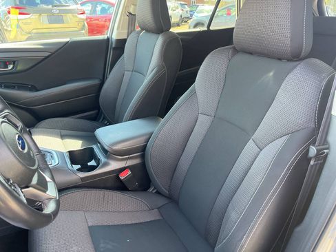 Used 2022 Subaru Outback Premium AWD/4WD image 10