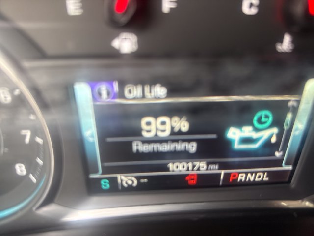 Used 2018 Chevrolet Equinox Premier FWD image 13