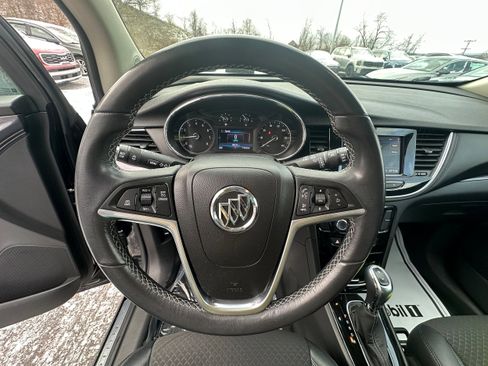 Used 2022 Buick Encore Preferred w/ Safety Package image 35