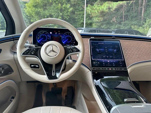 Used 2023 Mercedes-Benz EQS 450+ SUV image 11