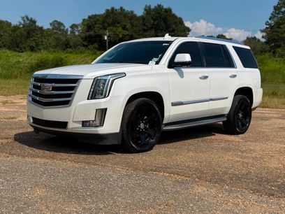 Used 2016 Cadillac Escalade Luxury