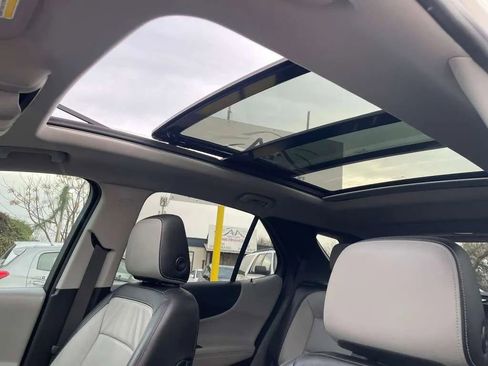 Used 2019 Chevrolet Equinox Premier image 13