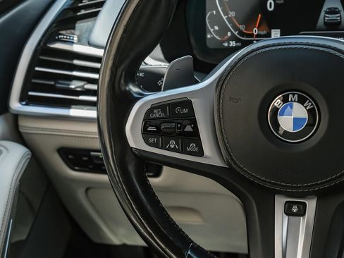 Used 2021 BMW X7 xDrive40i w/ M Sport Package AWD/4WD image 21
