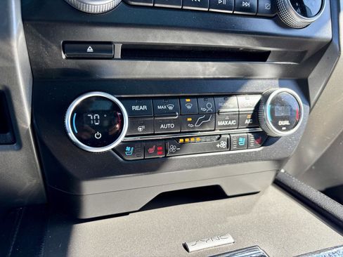 Used 2018 Ford Expedition Max XLT w/ Equipment Group 202A image 31