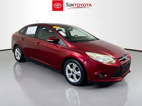 Used 2014 Ford Focus SE w/ SE Winter Package image 1