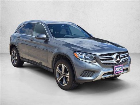 Used 2019 Mercedes-Benz GLC 300 image 3