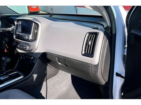 Used 2019 Chevrolet Colorado LT image 17