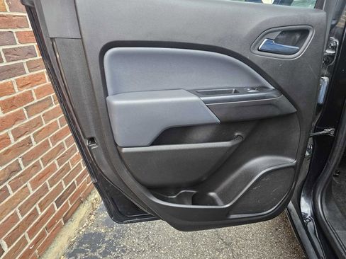 Used 2018 Chevrolet Colorado Z71 AWD/4WD image 16