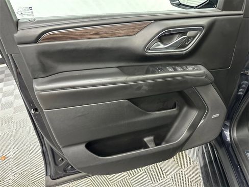 Used 2022 Chevrolet Tahoe LT w/ LT Signature Plus Package image 11