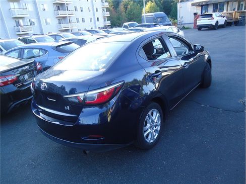 Used 2017 Toyota Yaris iA FWD image 6