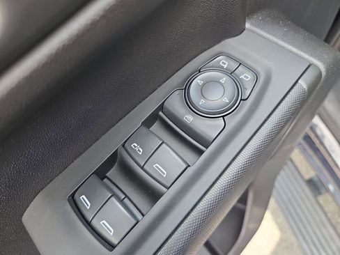 Used 2022 Chevrolet Silverado 1500 Custom AWD/4WD image 11