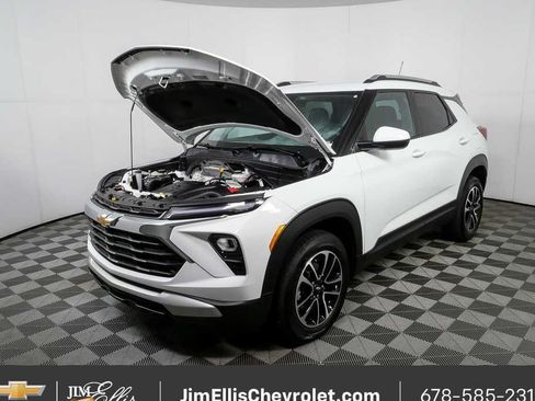 Certified 2025 Chevrolet TrailBlazer LT AWD/4WD image 30