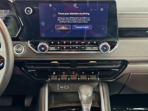 Used 2023 Chevrolet Colorado Z71 w/ Z71 Convenience Package 2 image 34