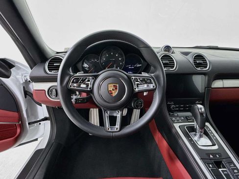Certified 2025 Porsche 718 Boxster RWD image 15