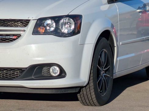 Certified 2017 Dodge Grand Caravan GT image 10