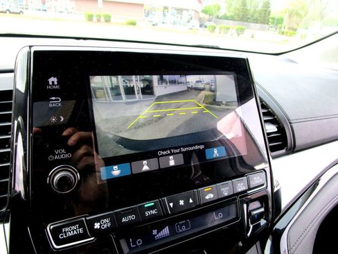 Used 2022 Honda Odyssey Touring image 4