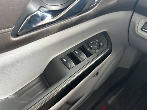 Used 2019 GMC Acadia SLT FWD image 14