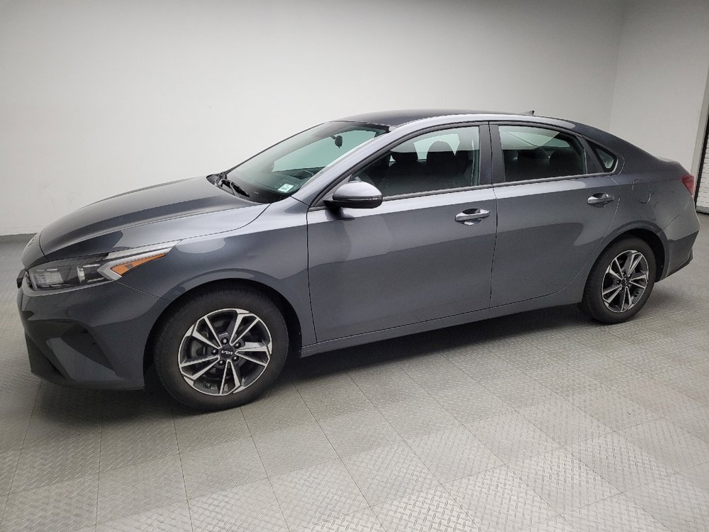 Used 2023 Kia Forte LXS w/ LXS Technology Package FWD image 2