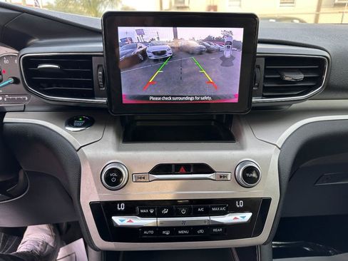 Used 2015 Ford Transit Connect XLT FWD image 12