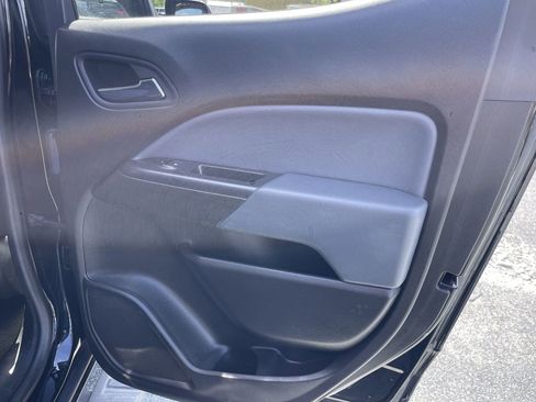 Used 2017 Chevrolet Colorado Z71 AWD/4WD image 22