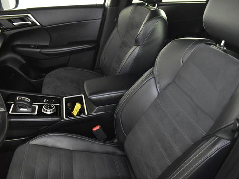 Used 2024 Mitsubishi Outlander SE image 37