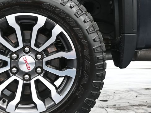 Used 2022 GMC Sierra 1500 AT4 w/ AT4 Premium Package image 45