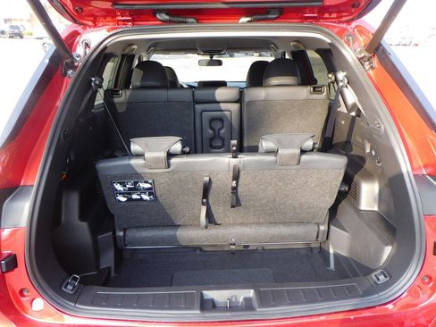 New 2025 Mitsubishi Outlander SE image 44