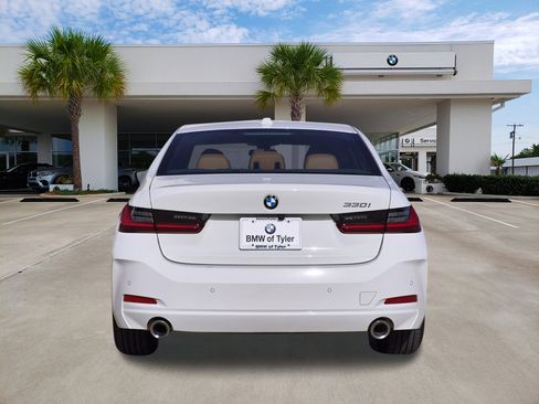 Certified 2025 BMW 330i Sedan w/ Premium Package image 5