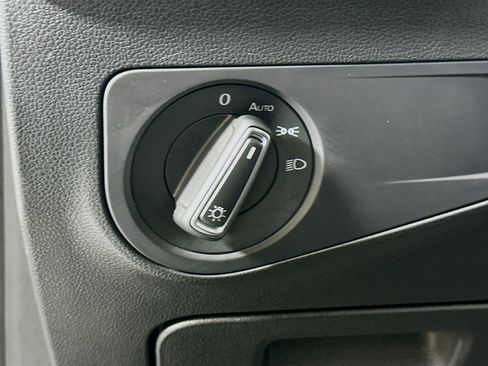 Used 2024 Volkswagen Tiguan Wolfsburg Edition image 17