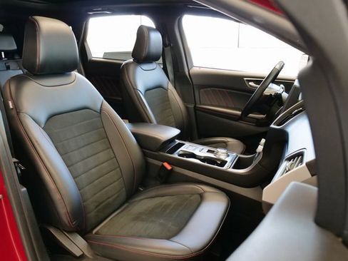 Used 2022 Ford Edge ST-Line w/ Class II Trailer Tow Package image 16