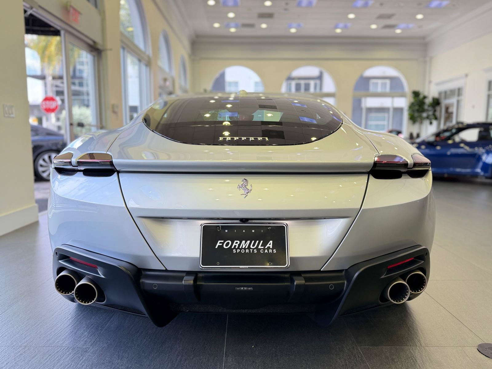 Used 2022 Ferrari Roma RWD image 17