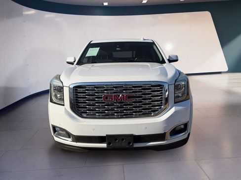 Used 2017 GMC Yukon SLT image 8