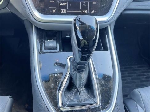 Certified 2022 Subaru Outback Limited image 23