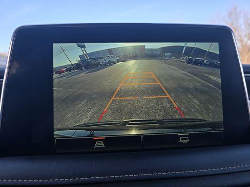 Used 2024 GMC Yukon SLT image 30