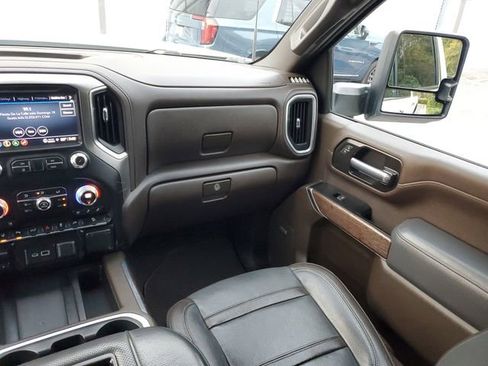 Used 2022 GMC Sierra 3500 Denali image 15